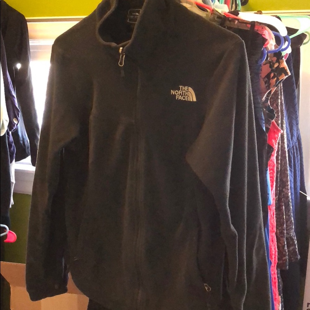 Women’s lightweight North Face fleece